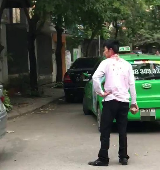 vu tai xe taxi bi hanh hung doanh nhan ho huy len tieng