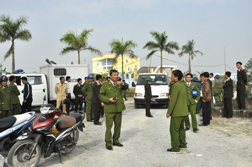 hai duong con do dan tran chan danh nguoi va cuop o to