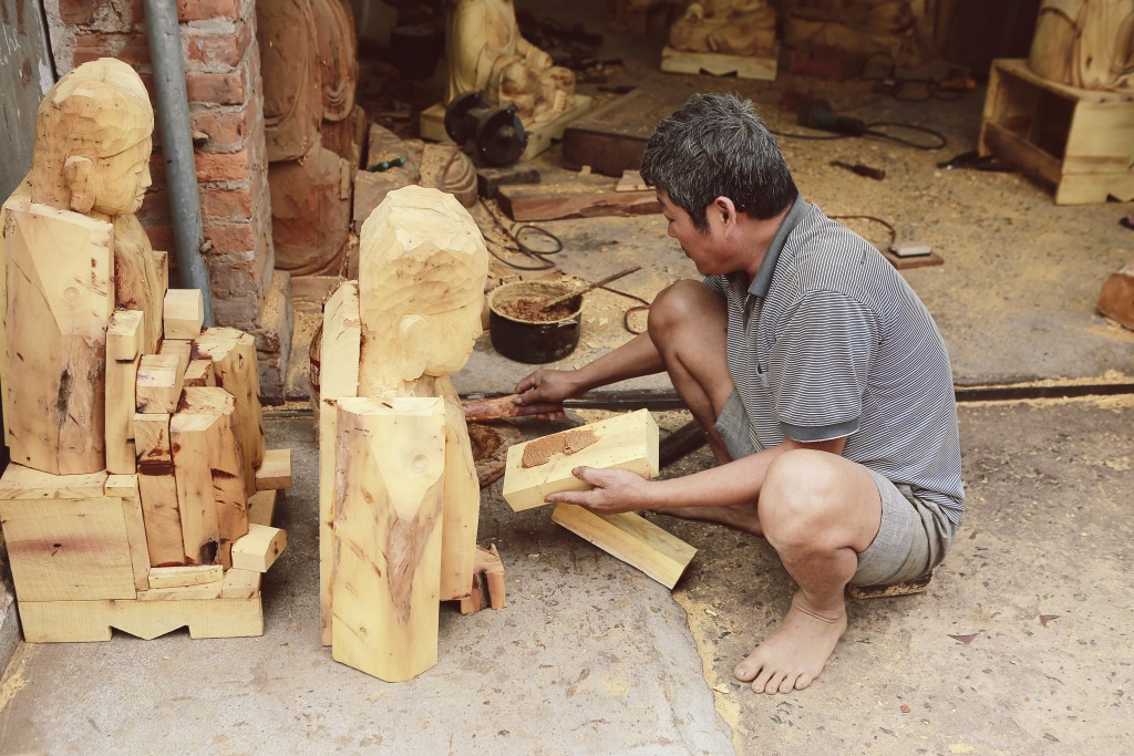 son dong lang nghe tac tuong noi tieng o ha noi