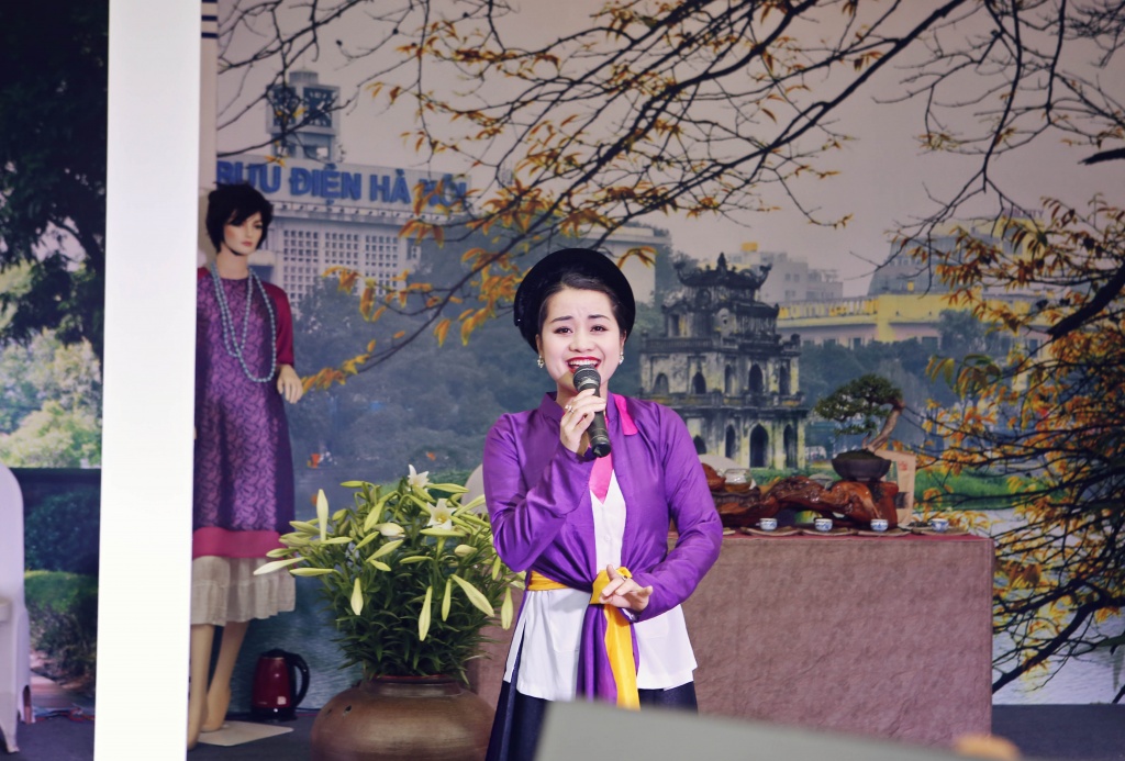 Người dân thủ đô thích thú với lễ hội nguoi dan thu do thich thu voi le hoi nhung ngay han quoc tai ha noi