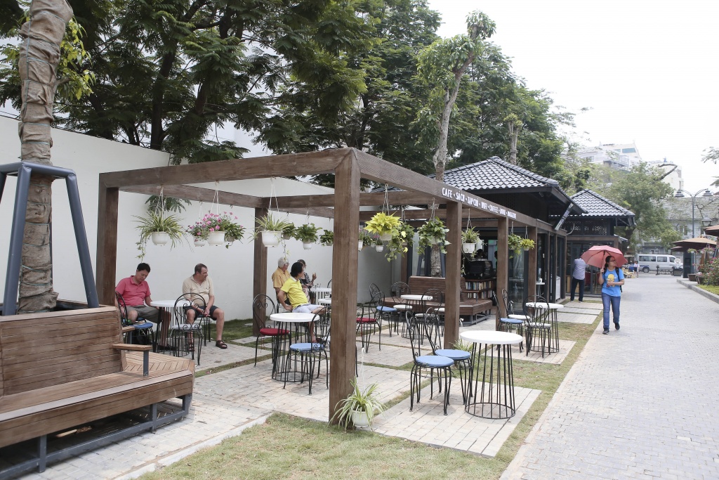 Dạo phố sách mới mở ở Hà Nội: Không chỉ có sách! doc dao pho sach dau tien o ha noi
