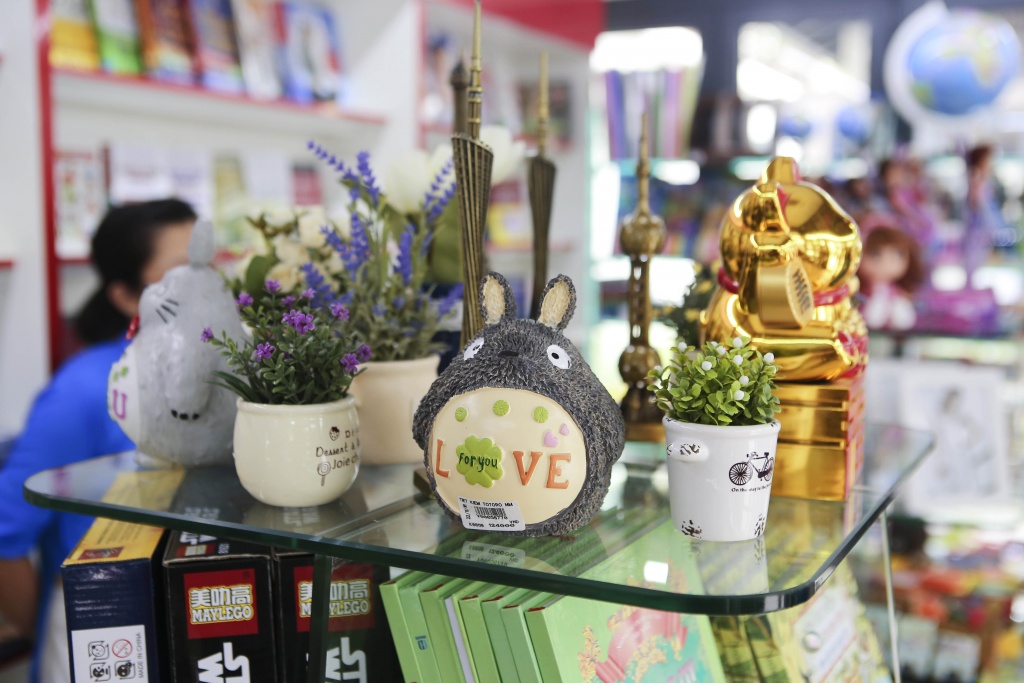 Dạo phố sách mới mở ở Hà Nội: Không chỉ có sách! doc dao pho sach dau tien o ha noi