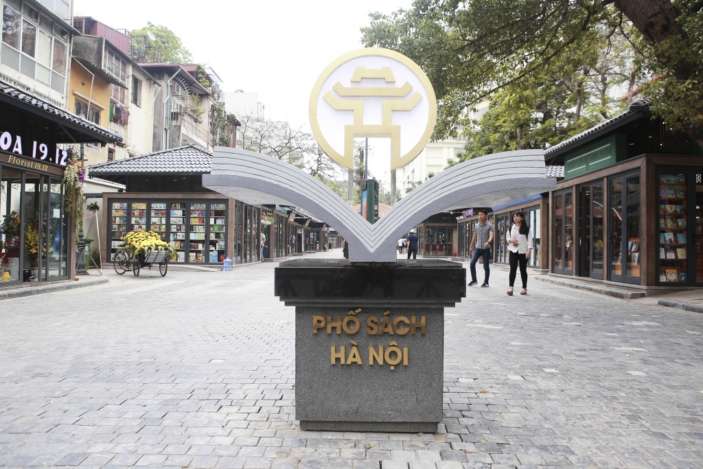 Dạo phố sách mới mở ở Hà Nội: Không chỉ có sách! doc dao pho sach dau tien o ha noi