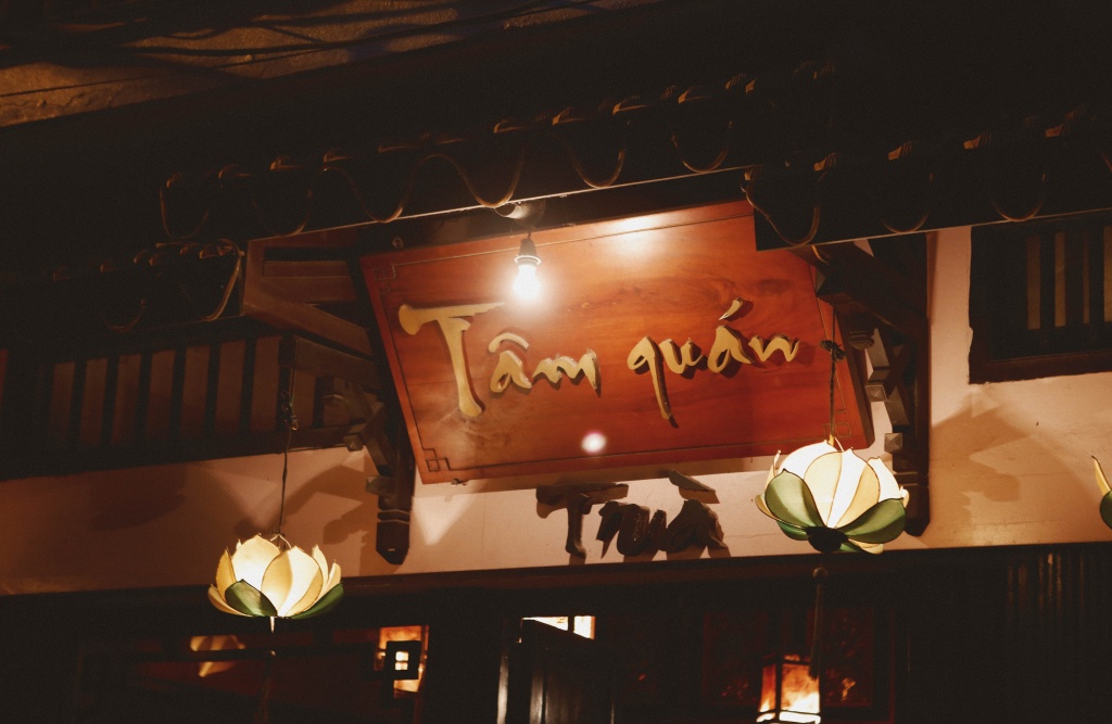 tam tra quan thanh tinh o quan tra phat giao giua long ha noi