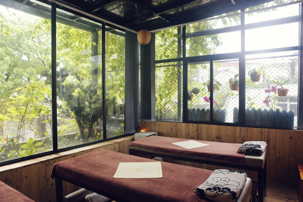 koi cafe spa doc dao voi trai nghiem uong ca phe va massage ca