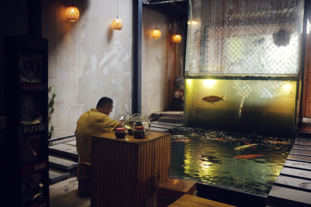 koi cafe spa doc dao voi trai nghiem uong ca phe va massage ca