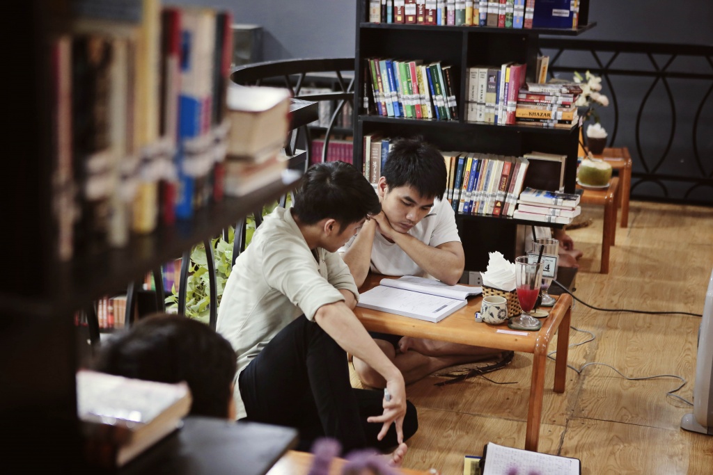 Có một Thư viện cà phê bình yên giữa lòng Hà Nội co mot thu vien ca phe binh yen giua long thu do