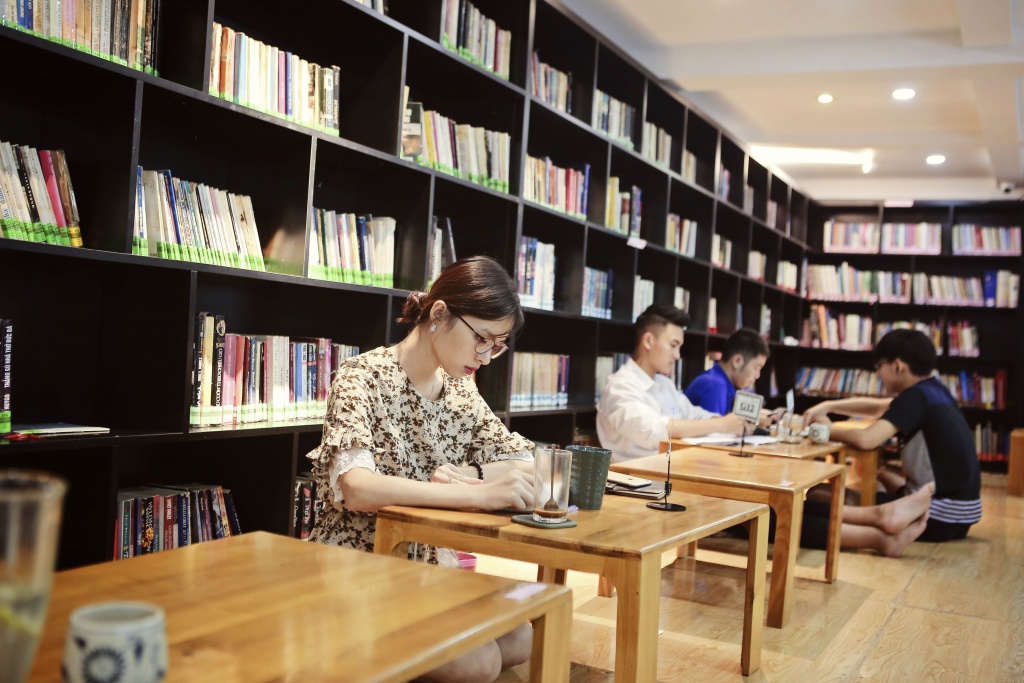 Có một Thư viện cà phê bình yên giữa lòng Hà Nội co mot thu vien ca phe binh yen giua long thu do