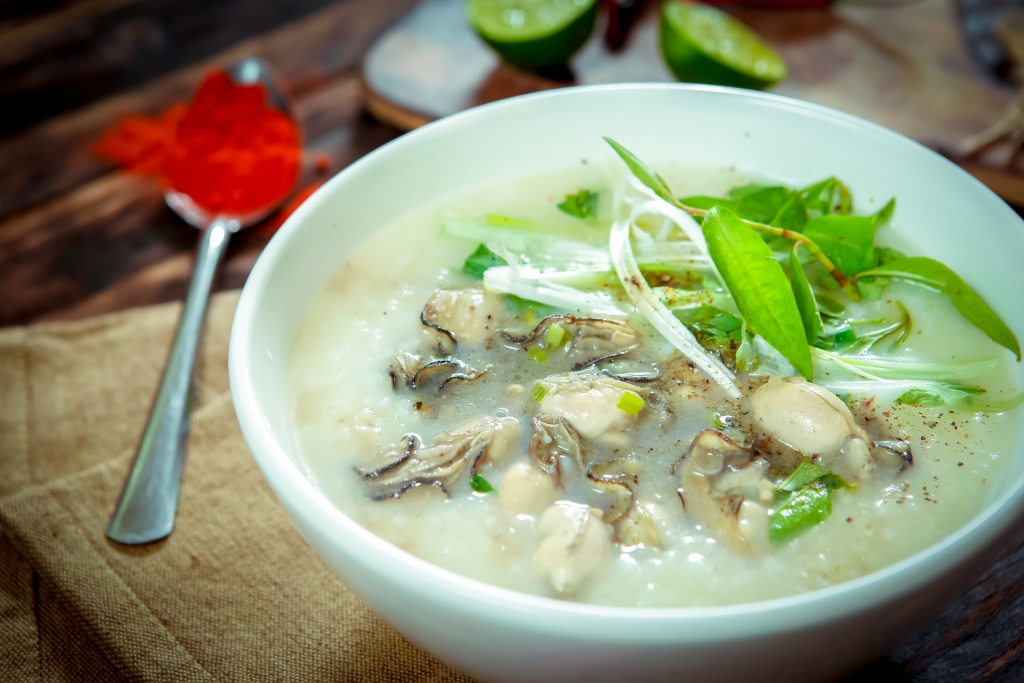 ha noi xuat hien quan nem nuong nha trang ngon nuc tieng