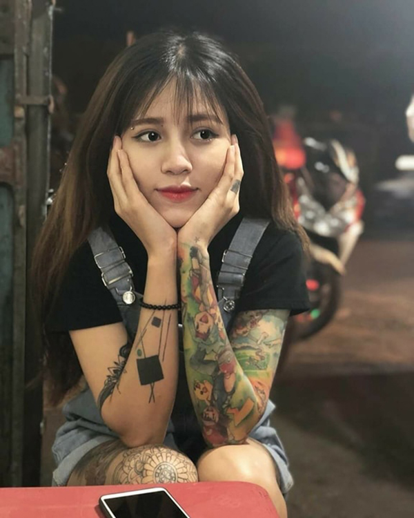 gia dinh tu mat hang xom di nghi co gai van quyet mot minh tu kiem tien di hoc xam