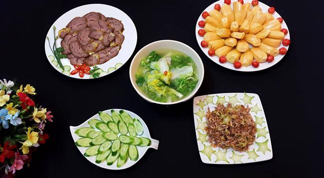 Bà nội trợ 2 con chia sẻ những mâm cơm tuyệt ngon ai cũng phải thèm thuồng ba noi tro 2 con chia se nhung mam com tuyet ngon ai cung phai them thuong