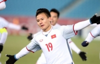 tuyen thu u23 viet nam quang hai va mon qua y nghia tang me