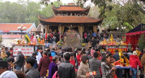 cach cung le vay den ba chua kho dau nam