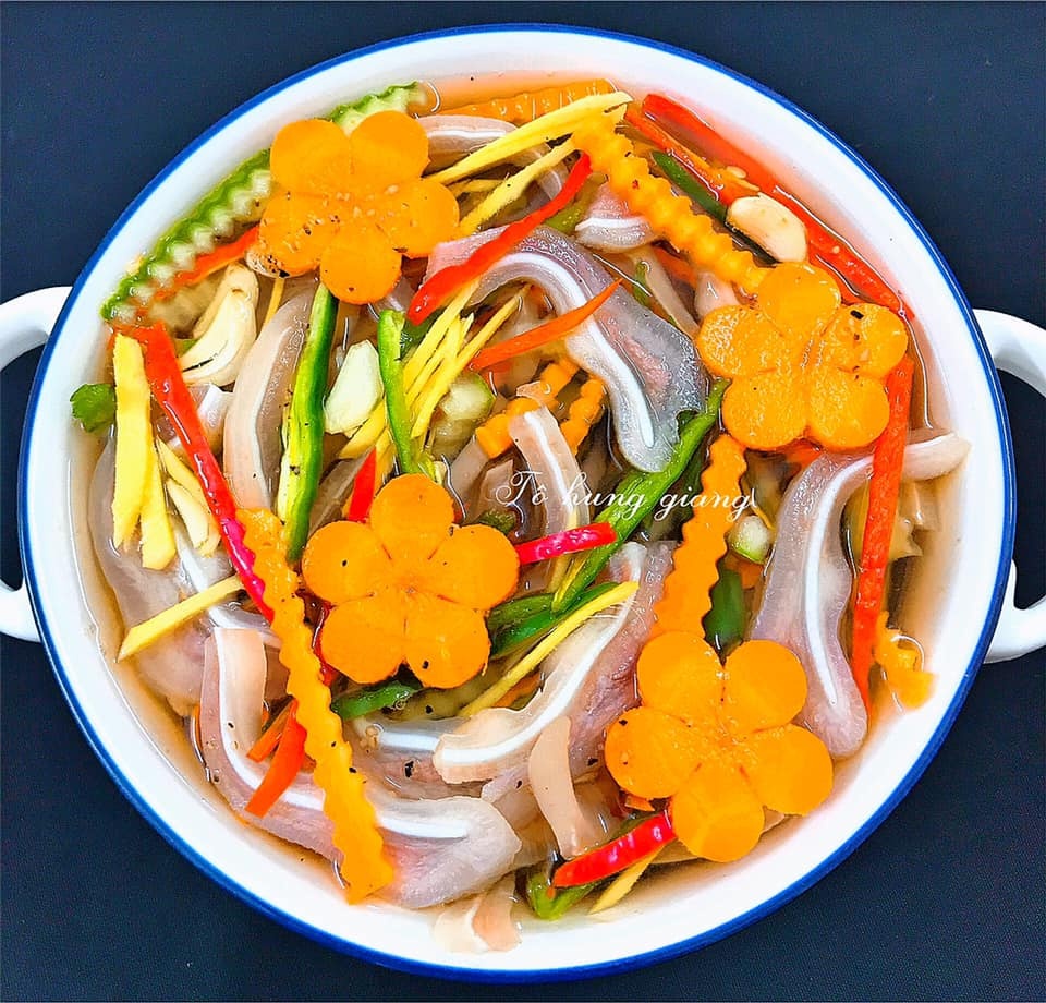 tai heo ngam chua ngot mon an chong ngan ngay tet
