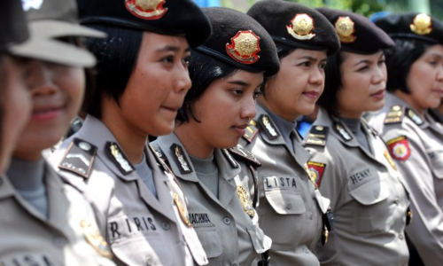 nhung vung dat noi cac co gai van bi kham trinh tiet
