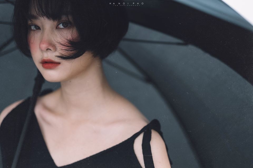 danh tinh co gai bong dung duoc dan mang rao riet tim thong tin sau bo anh dep xuat than