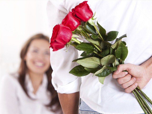 dung bien valentine thanh va lung tung bang nhung mon qua tham hai nay