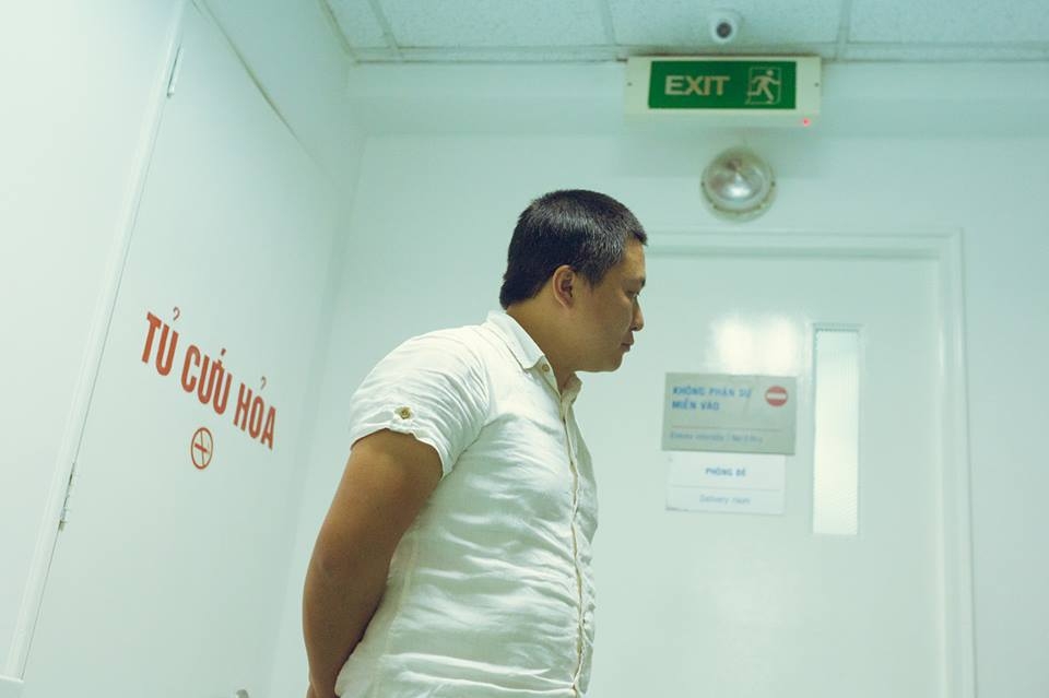 Hài hước chuyện đi đẻ: Vợ sinh nhanh quá, chồng không về kịp hai huoc chuyen di de vo sinh nhanh qua chong khong ve kip