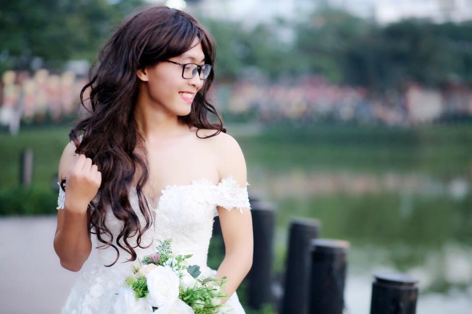 Bộ ảnh cưới chú rể 'hot girl' - cô dâu 'boy ngầu' gây sốt cư dân mạng bo anh cuoi chu re hot girl co dau boy ngau gay sot cu dan mang