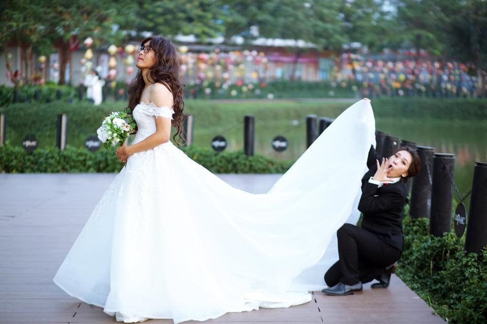 Bộ ảnh cưới chú rể 'hot girl' - cô dâu 'boy ngầu' gây sốt cư dân mạng bo anh cuoi chu re hot girl co dau boy ngau gay sot cu dan mang