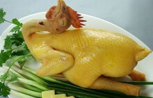 Bí quyết chọn và luộc gà ngon cúng ông Công ông Táo