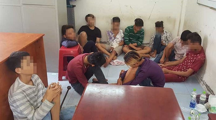 tre hu va nuoc mat nguoi me