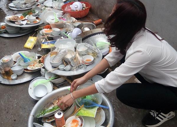 Hà Nội: Giáp Tết, người phụ nữ trẻ phải nhập viện vì đau lưng cấp khi đang ngồi rửa bát ha noi giap tet nguoi phu nu tre phai nhap vien vi dau lung cap khi dang ngoi rua bat