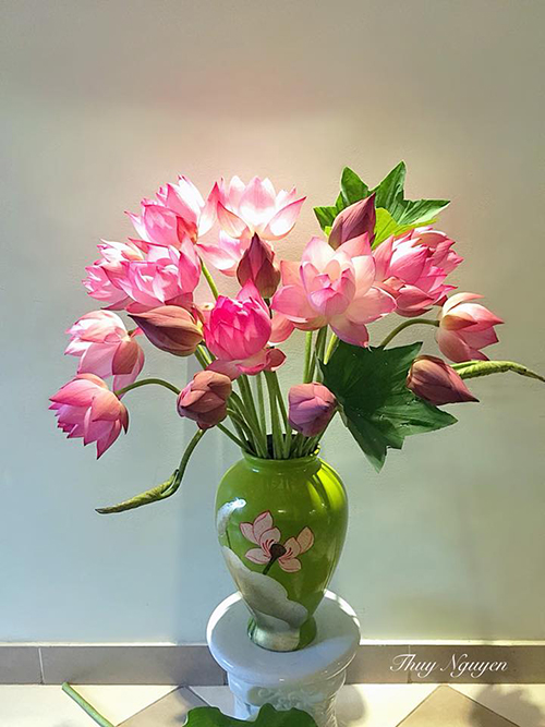 me ha thanh chia se bi quyet cam hoa dep choi tet