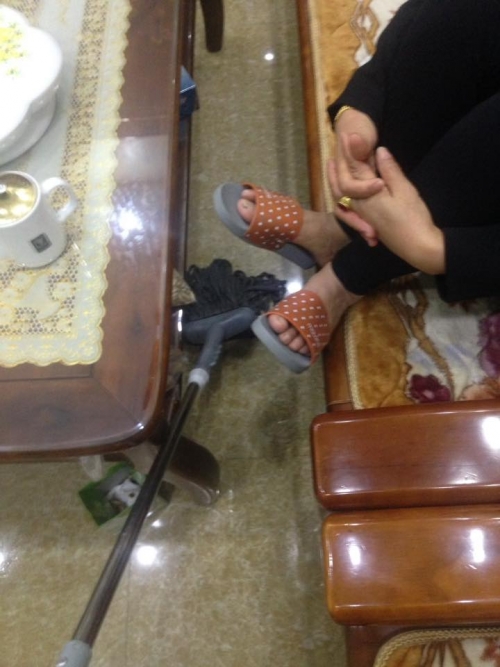 chuyen nguoc doi thanh nien 365 ngay deu nhu chanh vat lam viec nha du co chi gai