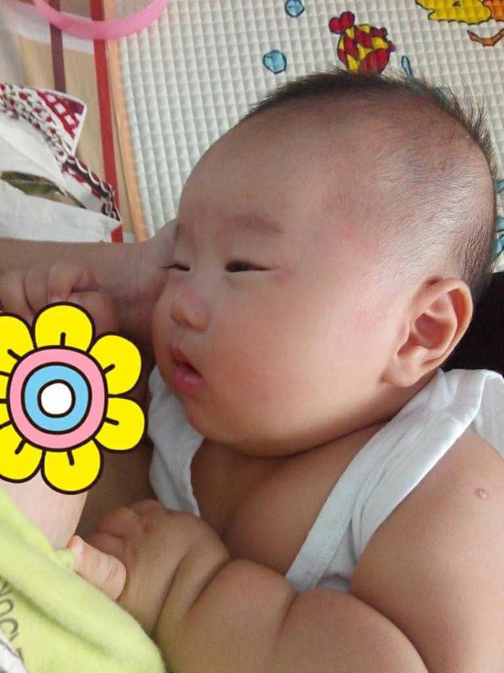 Loạt ảnh những em bé ‘phê sữa’ – nhìn xong cũng muốn ‘phê’ theo loat anh nhung em be phe sua nhin xong cung muon phe theo