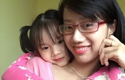 Mẹ bé gái 7 tuổi hiến giác mạc: 'Tôi đã thực hiện xong lời hứa với con khi còn sống'