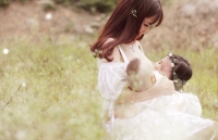 vo dien vien thai vu faptv nuoi con bang sua me la cach lay lai voc dang sau sinh an toan nhat