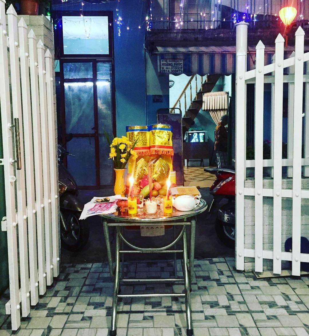 mam cung giao thua ngoai troi va trong nha can chuan bi nhung gi