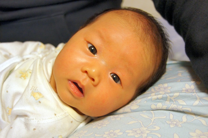 bao tay bao chan mu doi dau 3 thu vua vo dung vua gay hai cho tre
