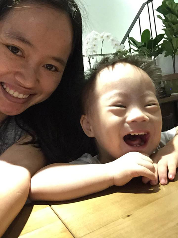 me don than nuoi con mac hoi chung down tung nghi om con cung chet