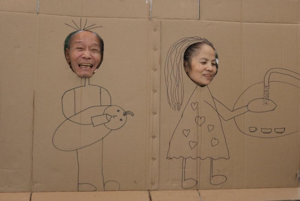 dang anh cac cu gia choi vui ve co gai tre mong moi nguoi co cai nhin khac ve vien duong lao