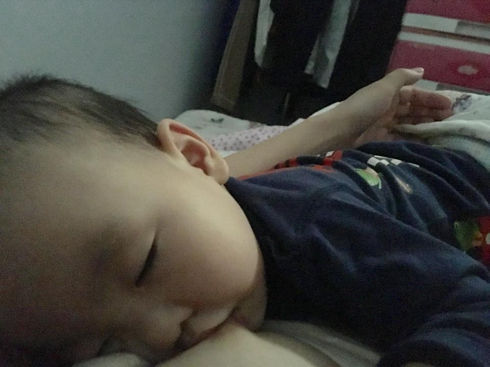 Hãy ngưng mỉa mai, kì thị với mẹ cho con bú hay ngung mia mai ki thi voi me cho con bu
