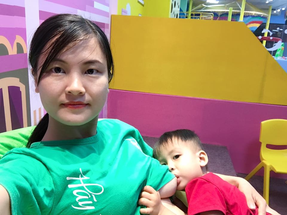 Hãy ngưng mỉa mai, kì thị với mẹ cho con bú hay ngung mia mai ki thi voi me cho con bu
