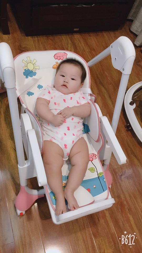 Loạt ảnh những em bé bụ bẫm, ăn ít vẫn lớn nhanh như 'thổi' loat anh nhung em be bu bam an it van lon nhanh nhu thoi