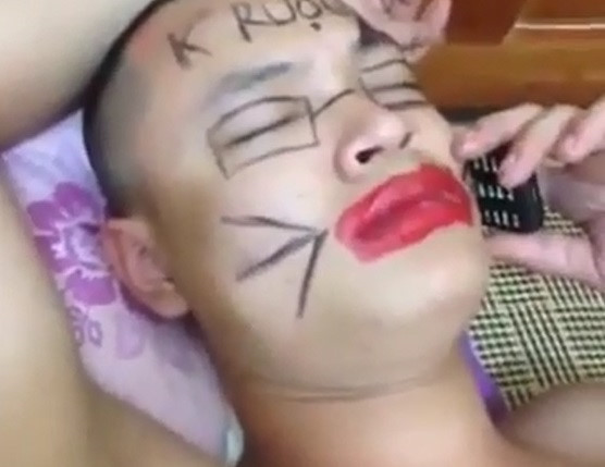 vo 9x ve chang chit len mat chong vi toi di nhau say ve muon