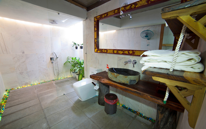 Gia chủ mang nhà cổ ngoài Bắc vào lắp ở Hội An gia chu mang nha co ngoai bac vao lap o hoi an
