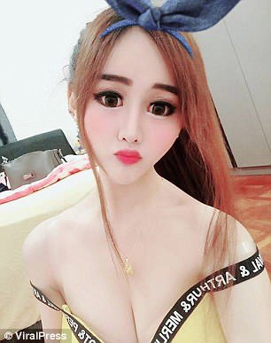 hot girl xinh dep bong nhien noi hung pttm nhu nguoi ngoai hanh tinh khien dan tinh choang vang