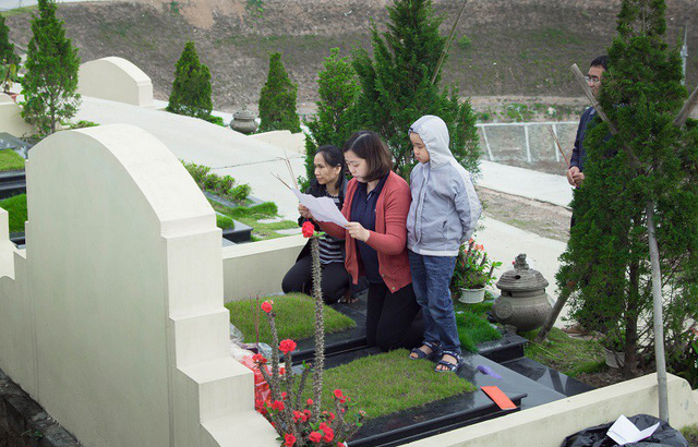 vi sao nhieu gia dinh dua ca tre nho tre so sinh di tao mo tet thanh minh