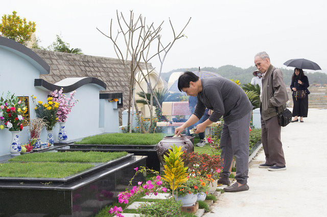 vi sao nhieu gia dinh dua ca tre nho tre so sinh di tao mo tet thanh minh