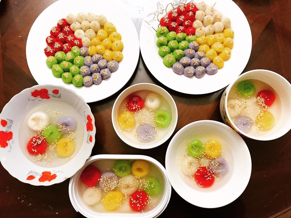 Những đĩa bánh trôi bánh chay ngũ sắc bắt mắt, thơm ngon ngày Tết Hàn thực nhung dia banh troi banh chay ngu sac bat mat thom ngon ngay tet han thuc