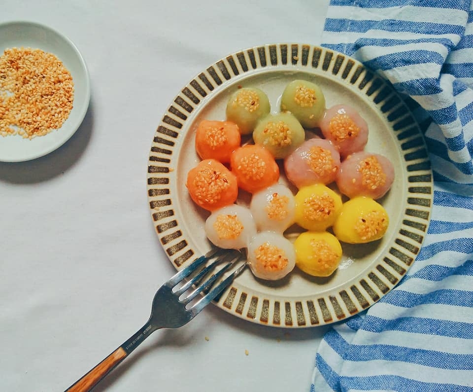 Những đĩa bánh trôi bánh chay ngũ sắc bắt mắt, thơm ngon ngày Tết Hàn thực nhung dia banh troi banh chay ngu sac bat mat thom ngon ngay tet han thuc