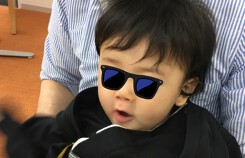 Chồng tặng phong bì cho vợ vì 6 tháng nuôi con bằng sữa mẹ