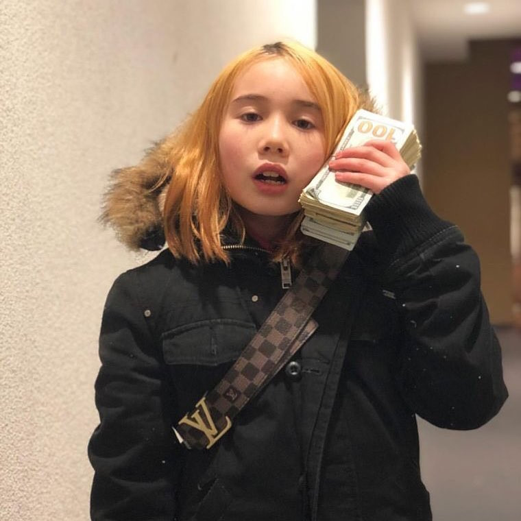 cuoc song noi loan cua co be 9 tuoi tu nhan minh giau nhat the gioi