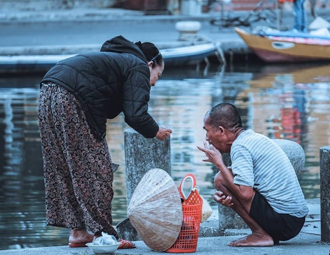 ngay cua me nhin lai nhung khoanh khac thieng lieng cua tinh mau tu
