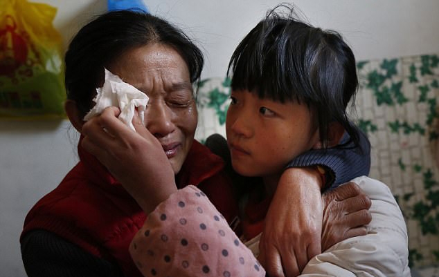 ngay cua me nhin lai nhung khoanh khac thieng lieng cua tinh mau tu